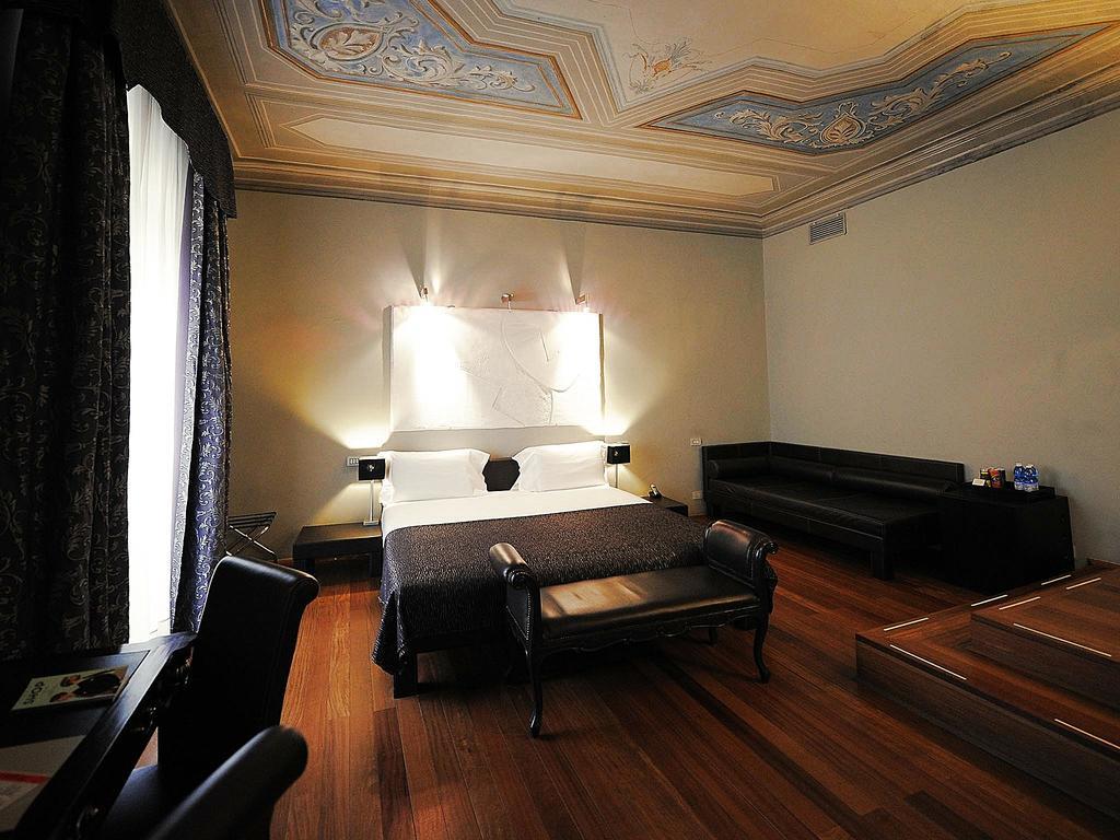 Borghese Palace Art Hotel Florence Bilik gambar